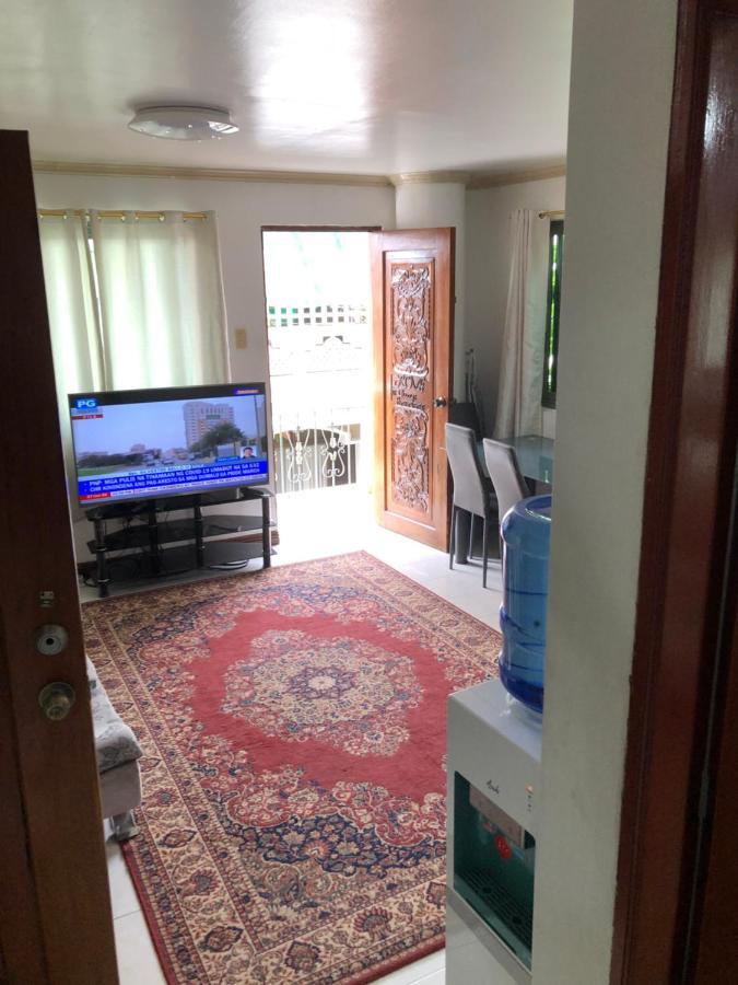 Ferienwohnung The Mansion - Backpackers Near Airport Manila Exterior foto