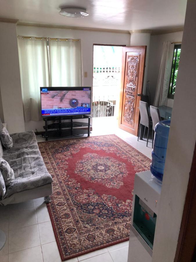 Ferienwohnung The Mansion - Backpackers Near Airport Manila Exterior foto