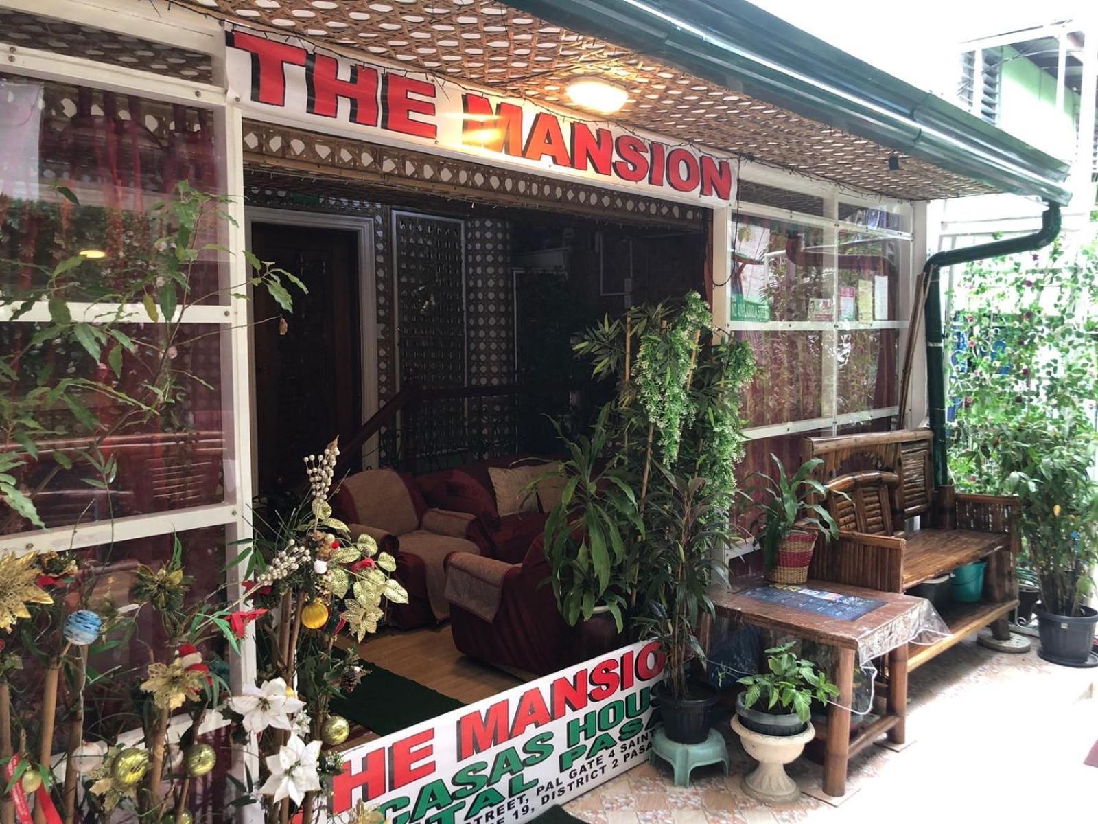Ferienwohnung The Mansion - Backpackers Near Airport Manila Exterior foto